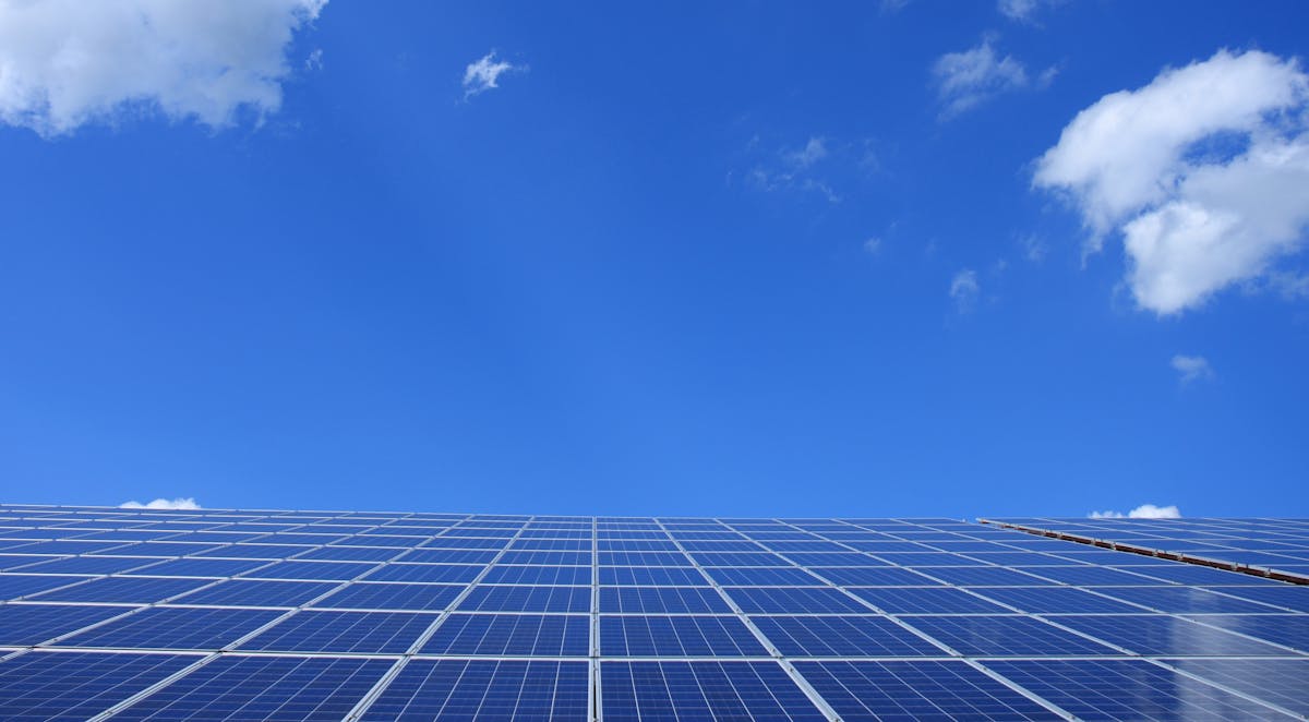 8 Common Solar Energy Myths Debunked: Separating Fact from Fiction