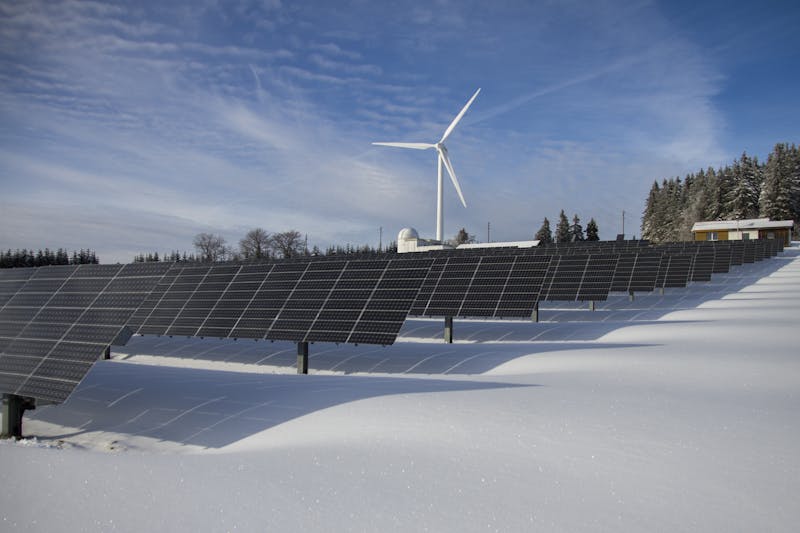 Solar Panels and Your HOA: Know Your Rights and Navigate the Approval Process