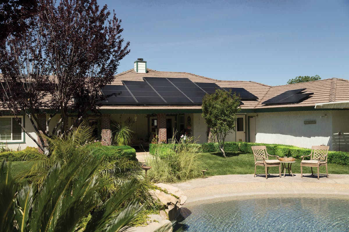 Understanding Solar Panel Ratings: Watts, Efficiency, and Specs Decoded